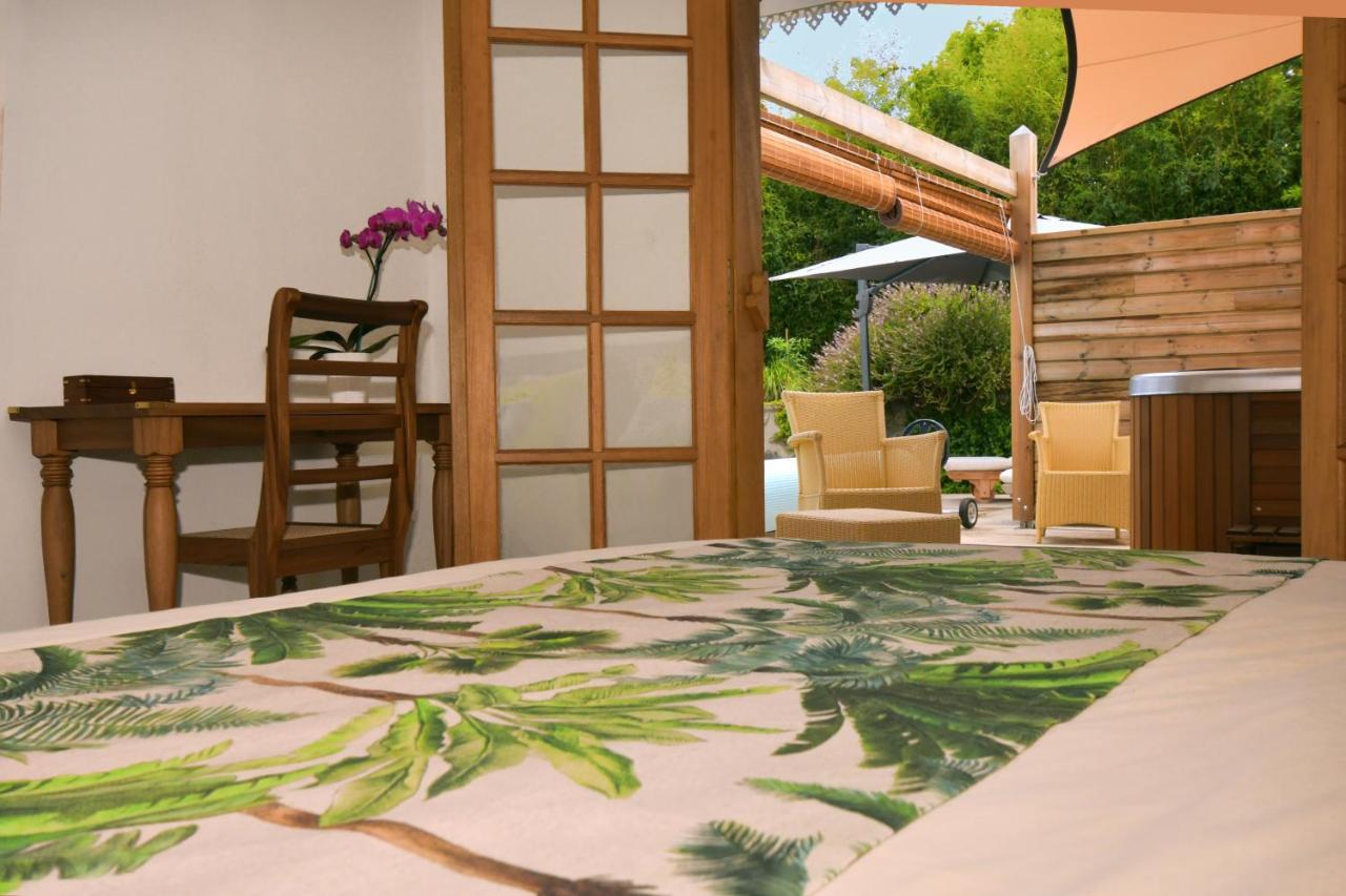 Le Jacaranda Du Guillaume Bed & Breakfast Le Guillaume Bagian luar foto